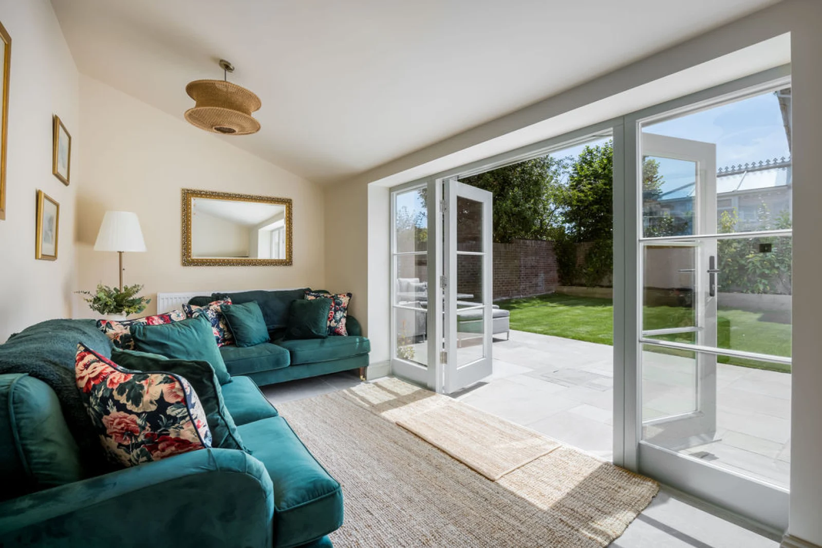 Property image 2 for NFCC182