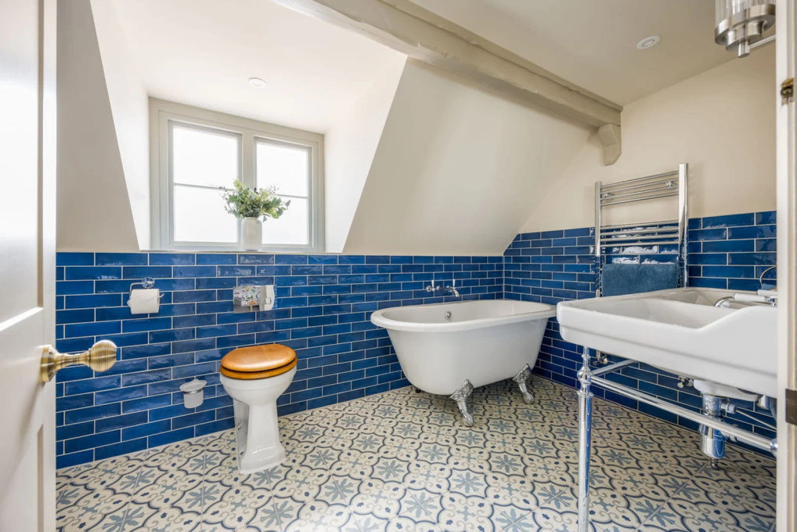 Property image 6 for NFCC182