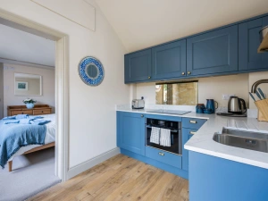 Property image 7 for NFCC183