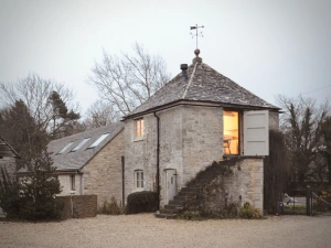 High Cogges Farm Holiday Cottages – The Granary