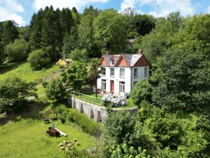The Woodlands House Estate