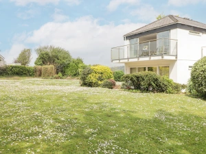 17 Coedrath Park