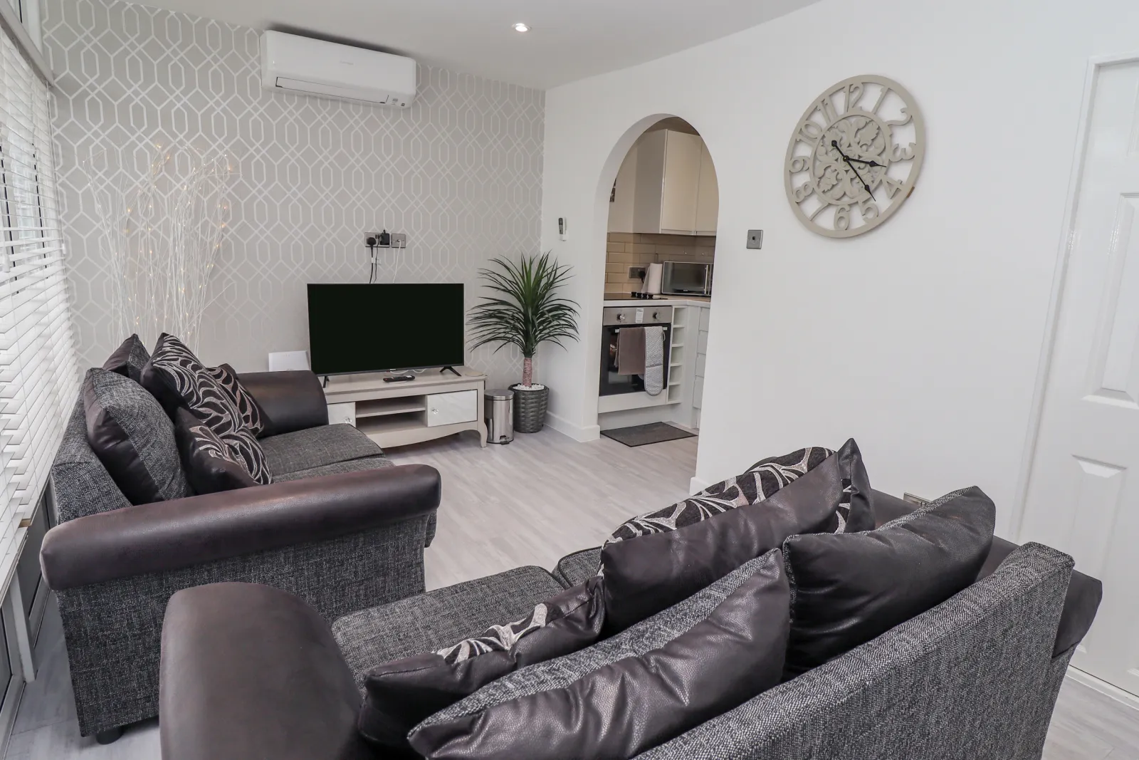 Property image 3 for SC1112030