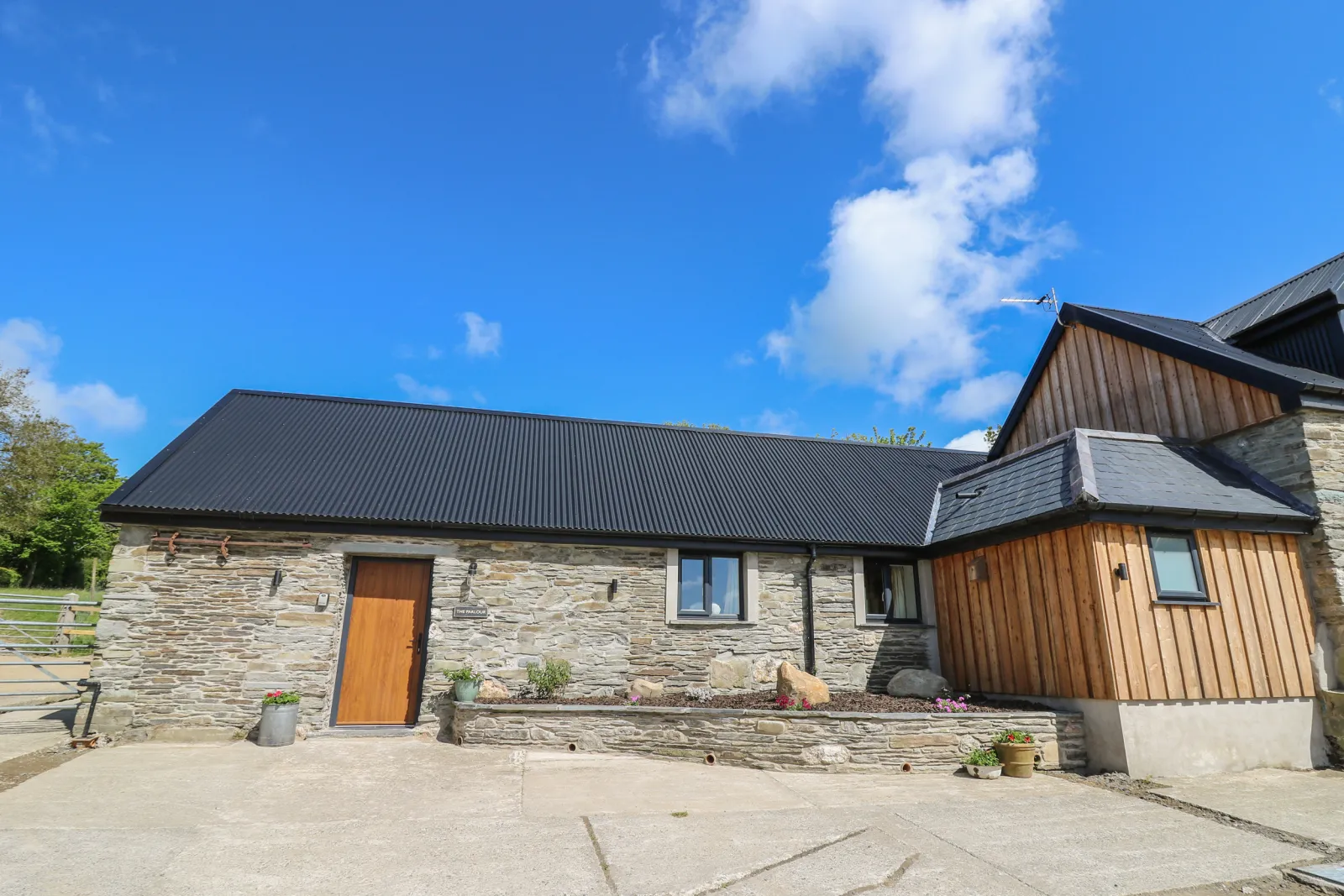 Property image 1 for SC1115159