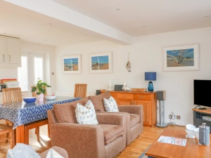 3 Bonaventure Close