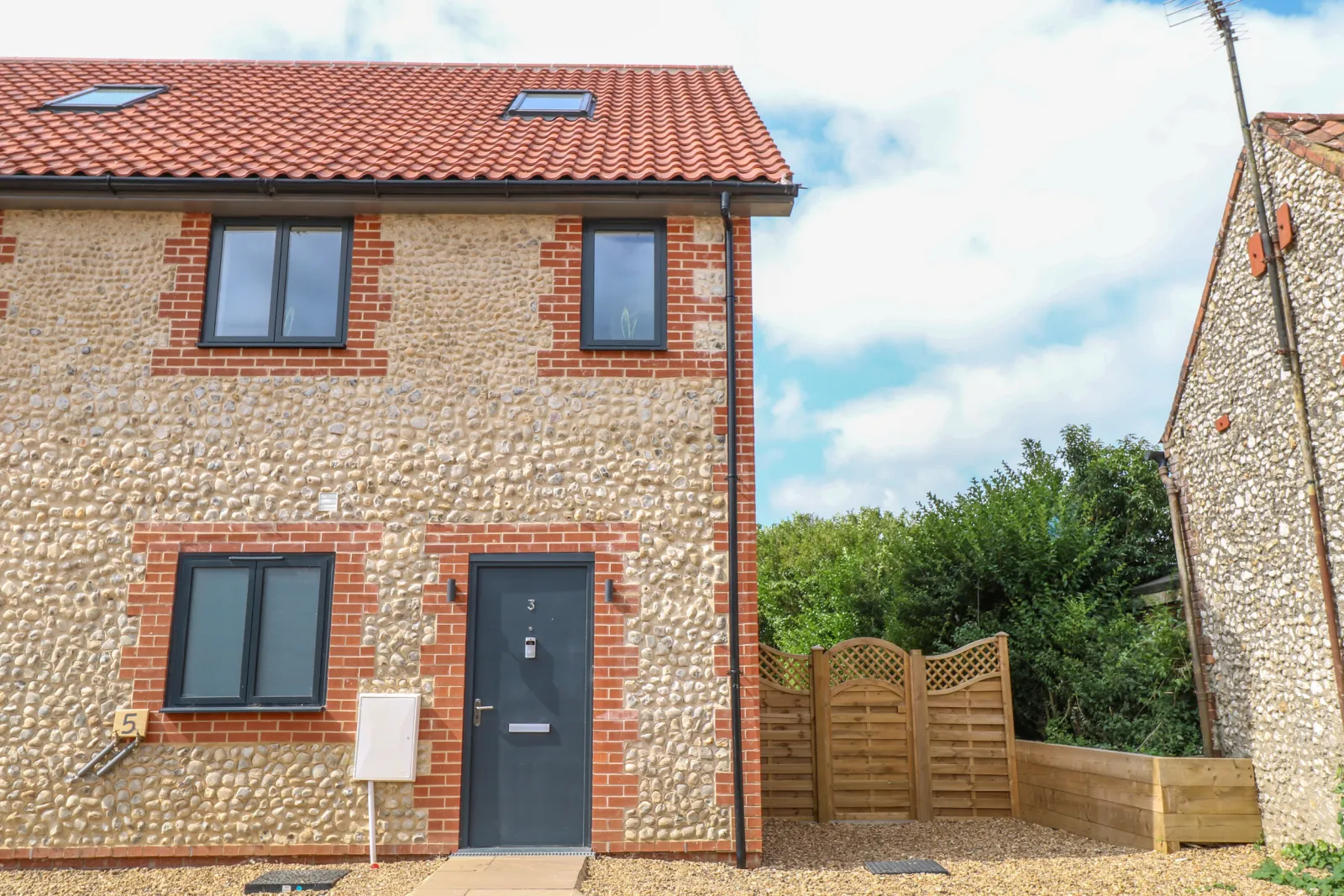 Property image 1 for SC1142359