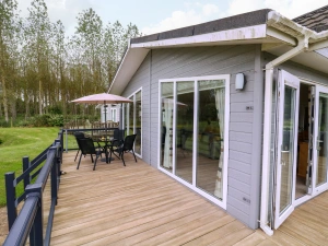 Owls Retreat, Lodge 11