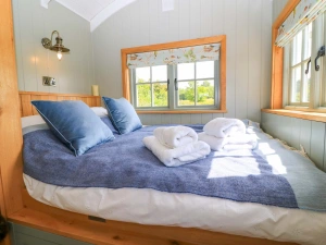 Goose Whistle Hut