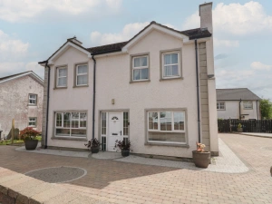 Donagh Cross Town House
