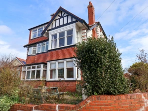 11 Peasholm Avenue