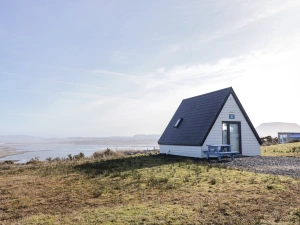 Cabin 10 Inis Bo Finne