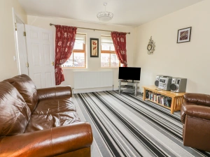 Property image 3 for SC2834