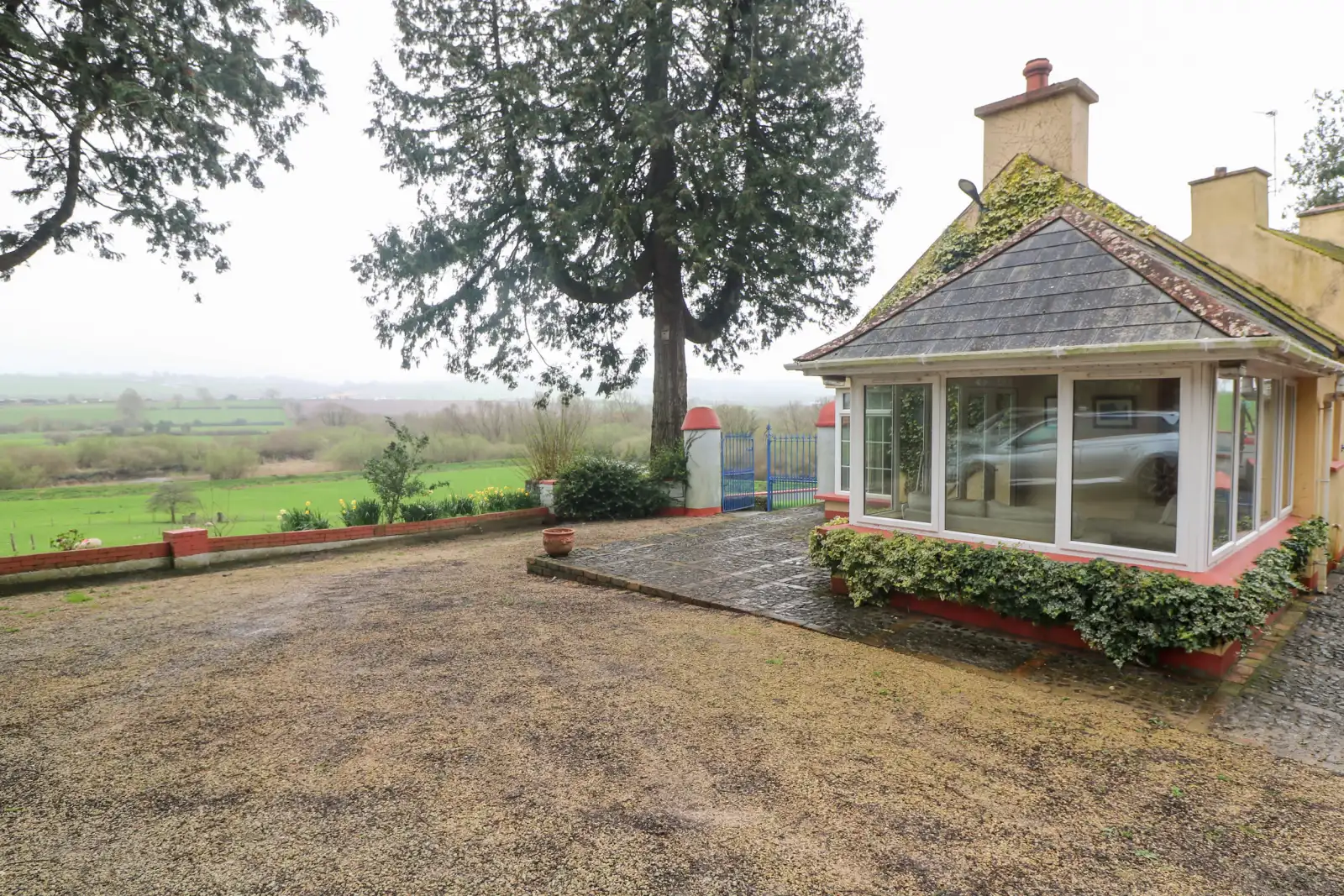 Property image 2 for SC3694