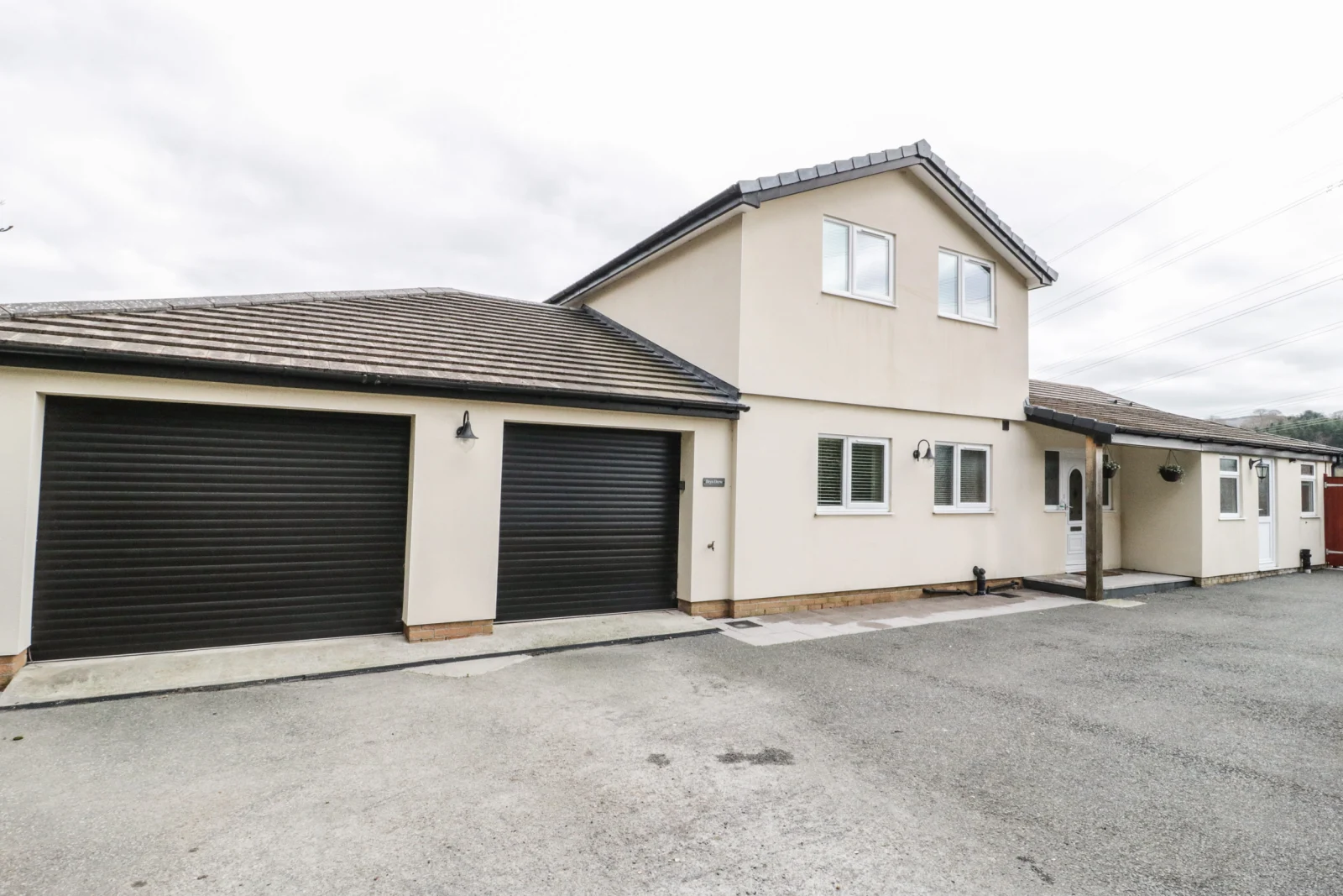 Property image 1 for SC920258