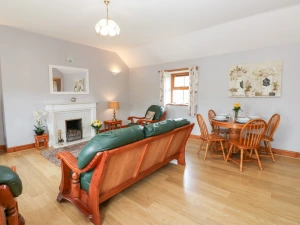 Property image 4 for SC923575