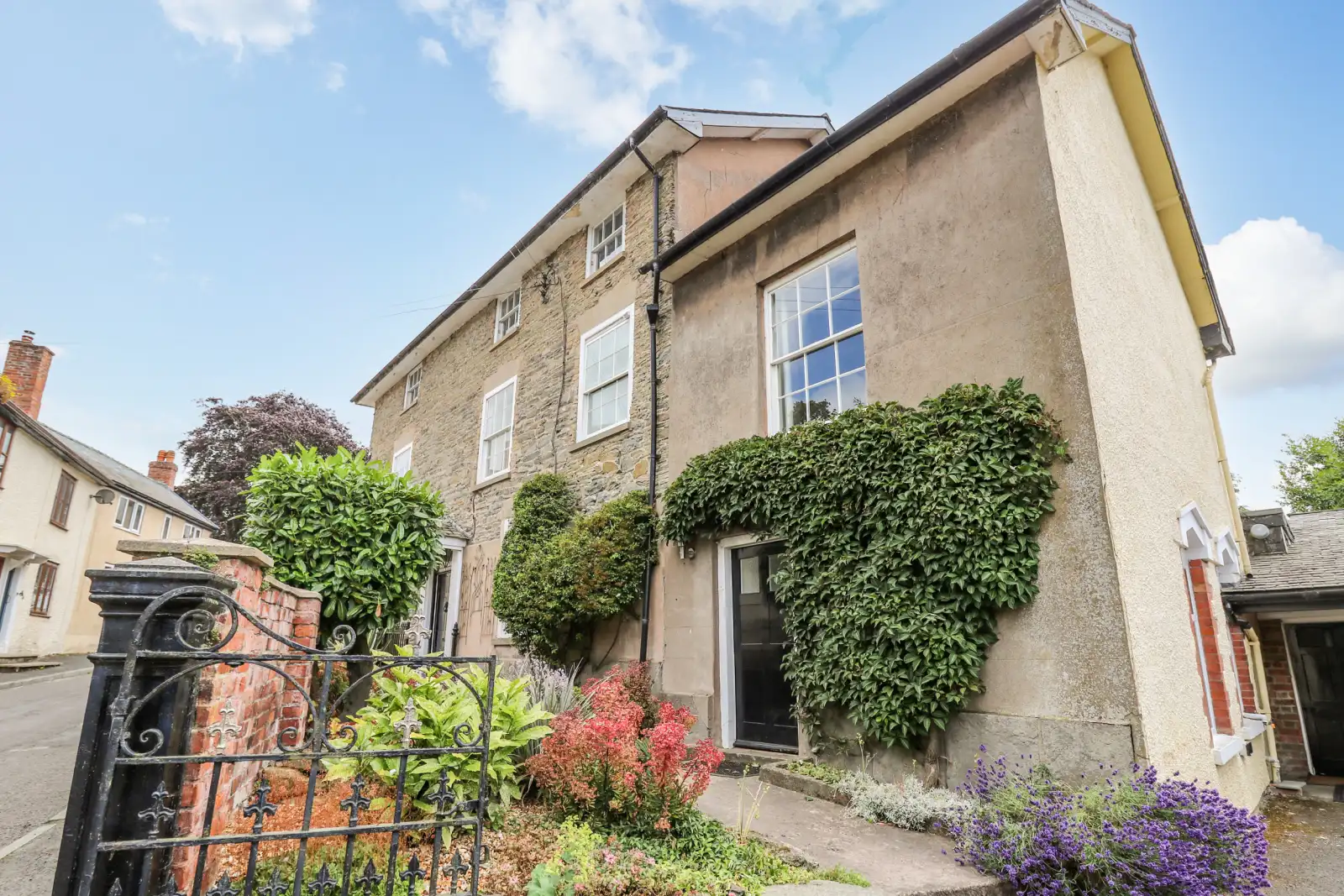 Property image 2 for SC925397