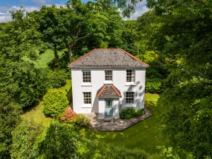 Penwarne Lodge