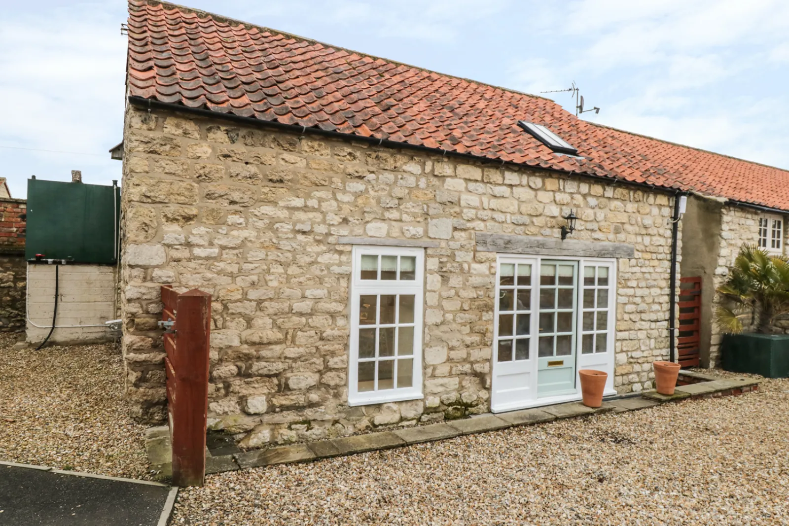Property image 2 for SC976915