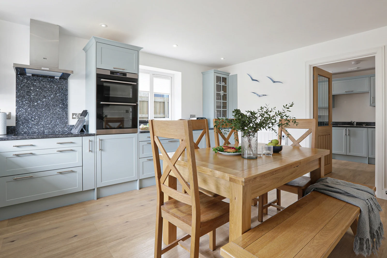 Kitchen/diner continued