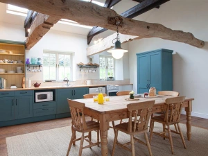 Kitchen dining room
