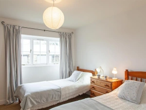 Twin bedroom