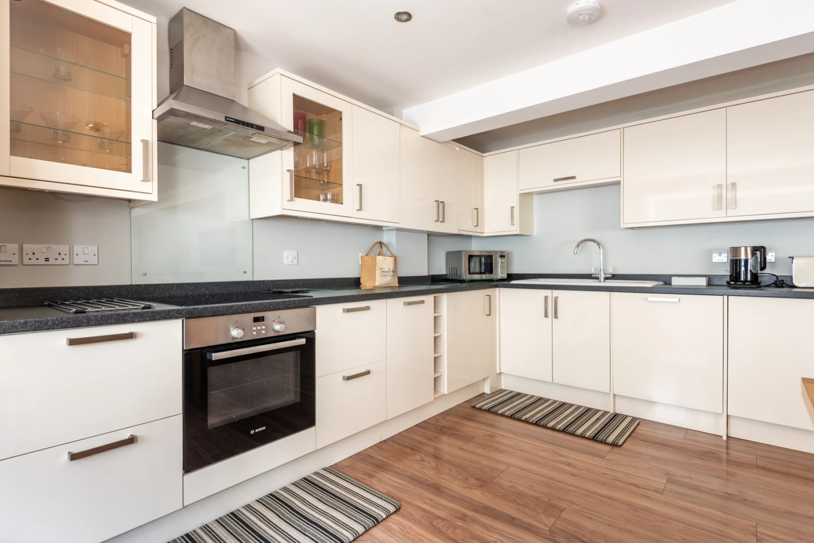 Fully integrated kitchen