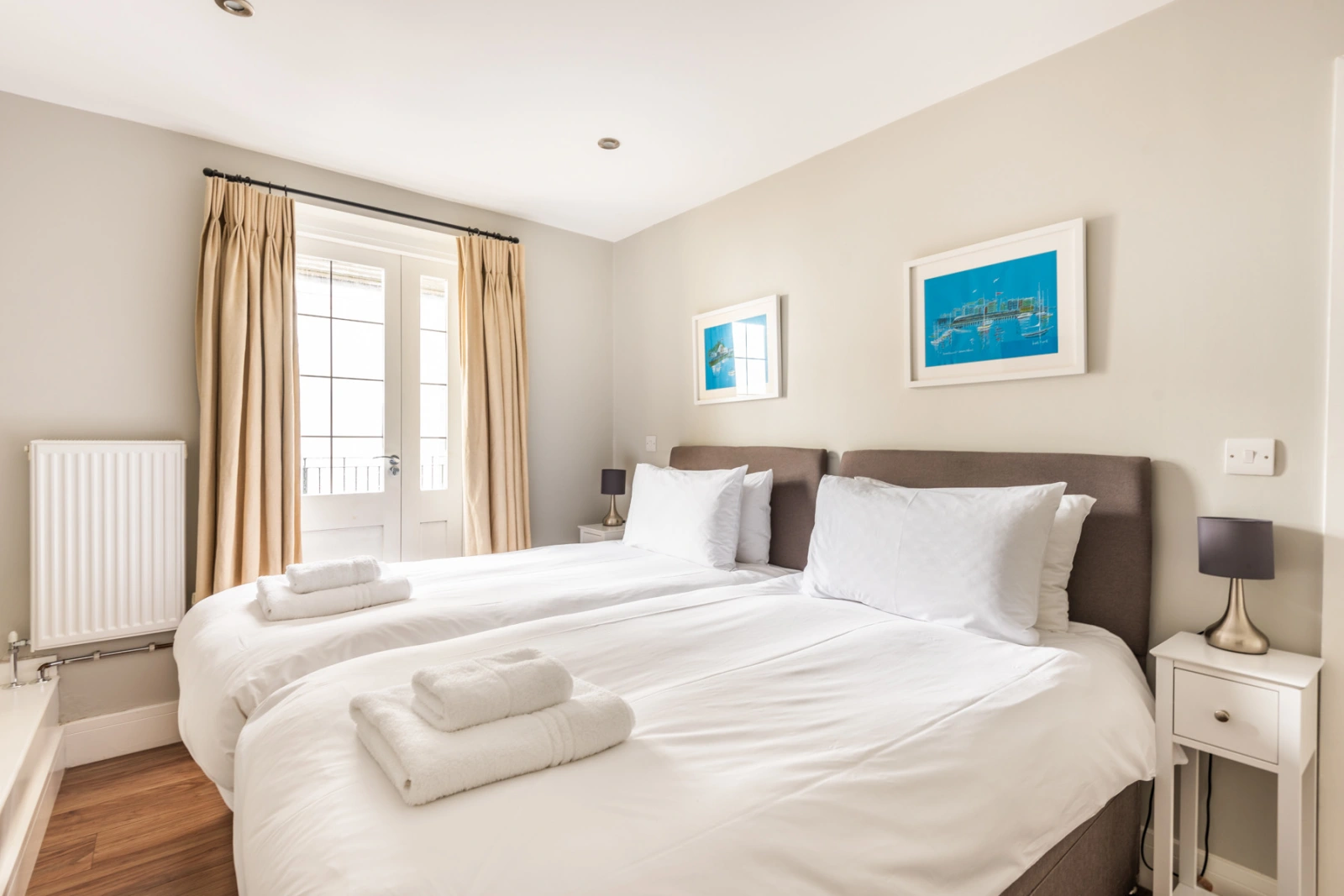 Bedroom 2 with twin 3ft singles