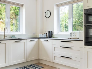 Another view of the kitchen