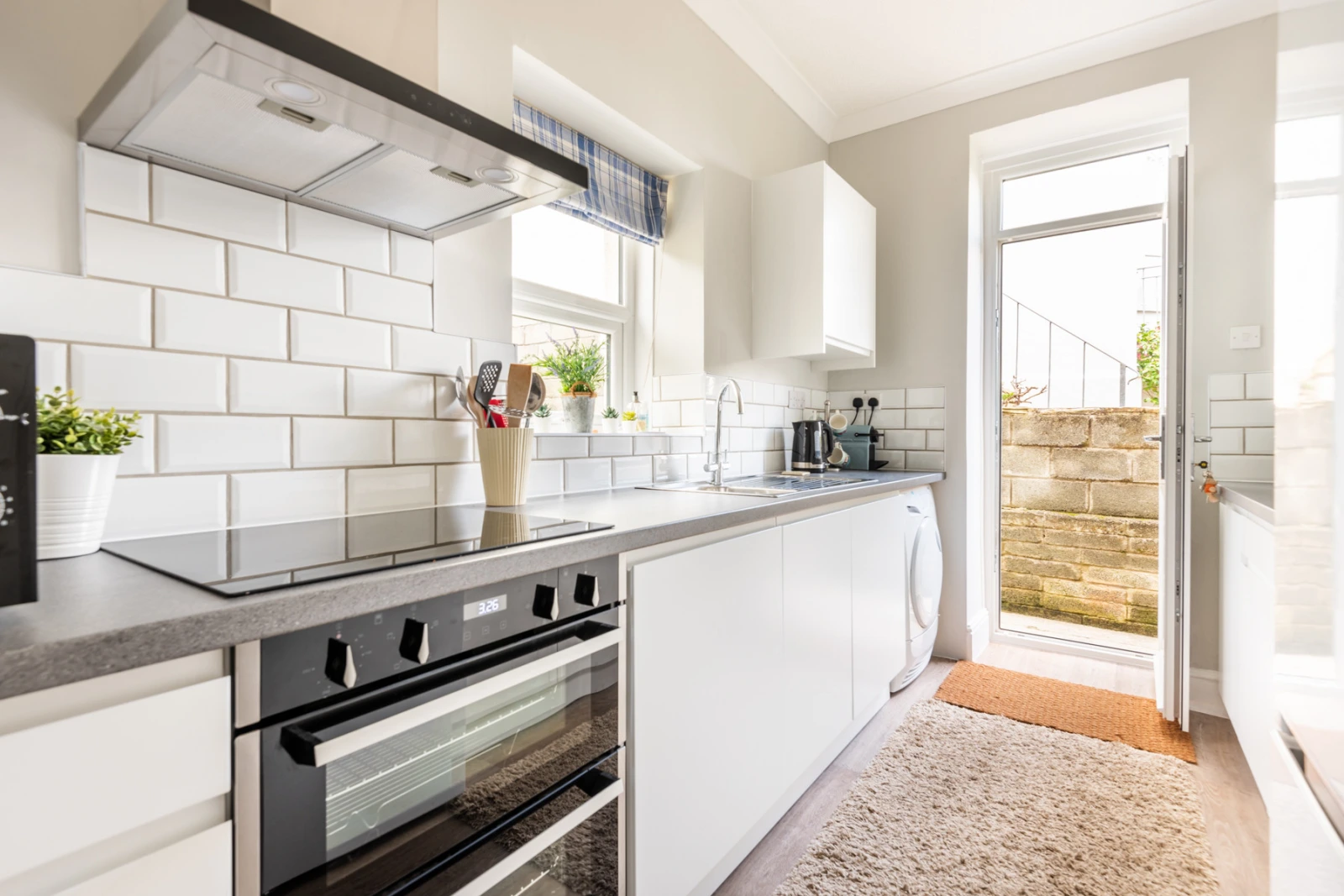 The kitchen 