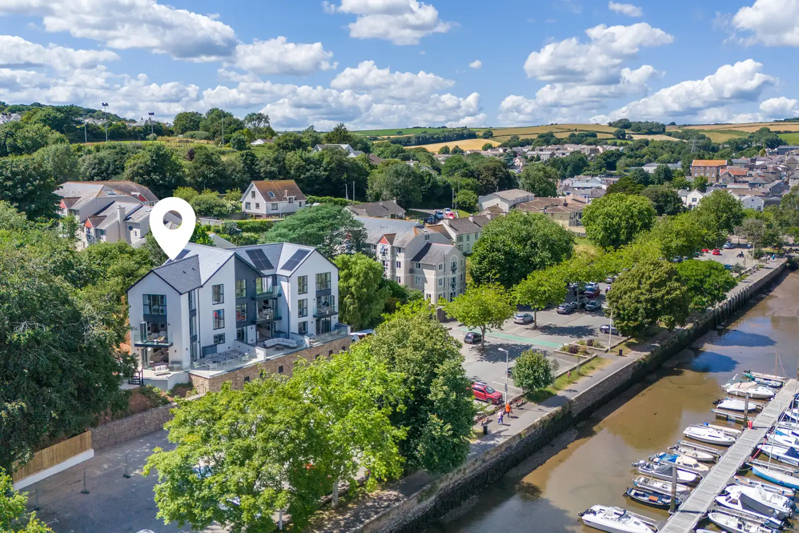 4 bedroom contemporary, dog friendly holiday home in Kingsbridge, South Devon