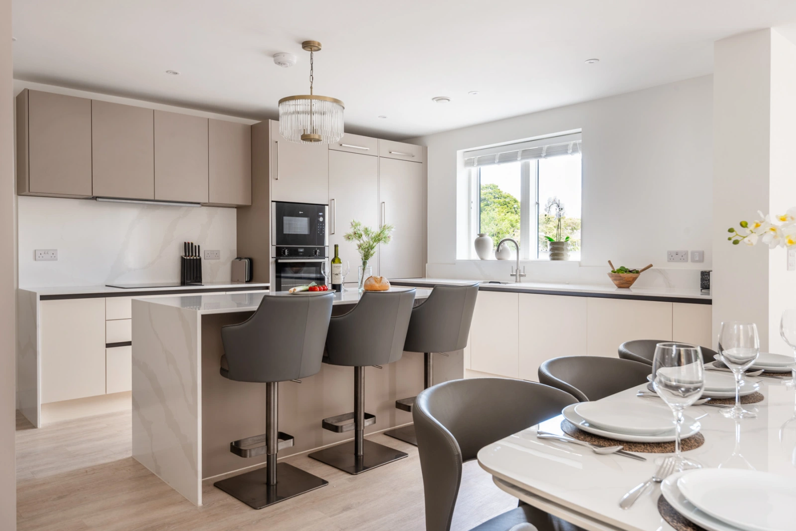 Kitchen diner with estuary views