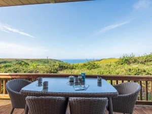 25 Salcombe Retreat 