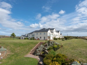 2 Thurlestone Beach Apartments