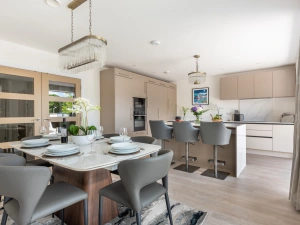 Another view of the quality kitchen diner