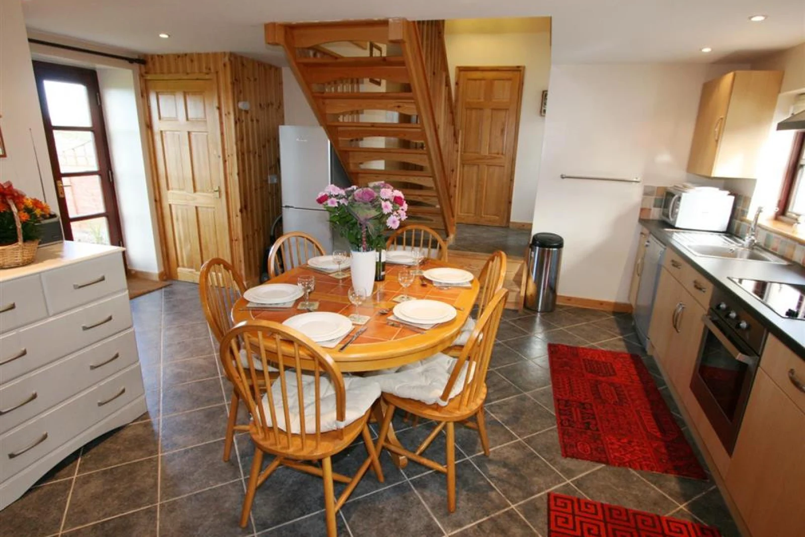 Kitchen dining room