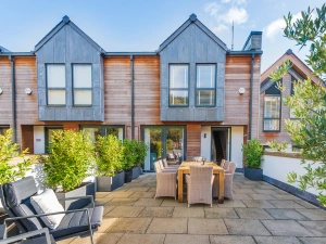 3 Island Place (Saltstone)