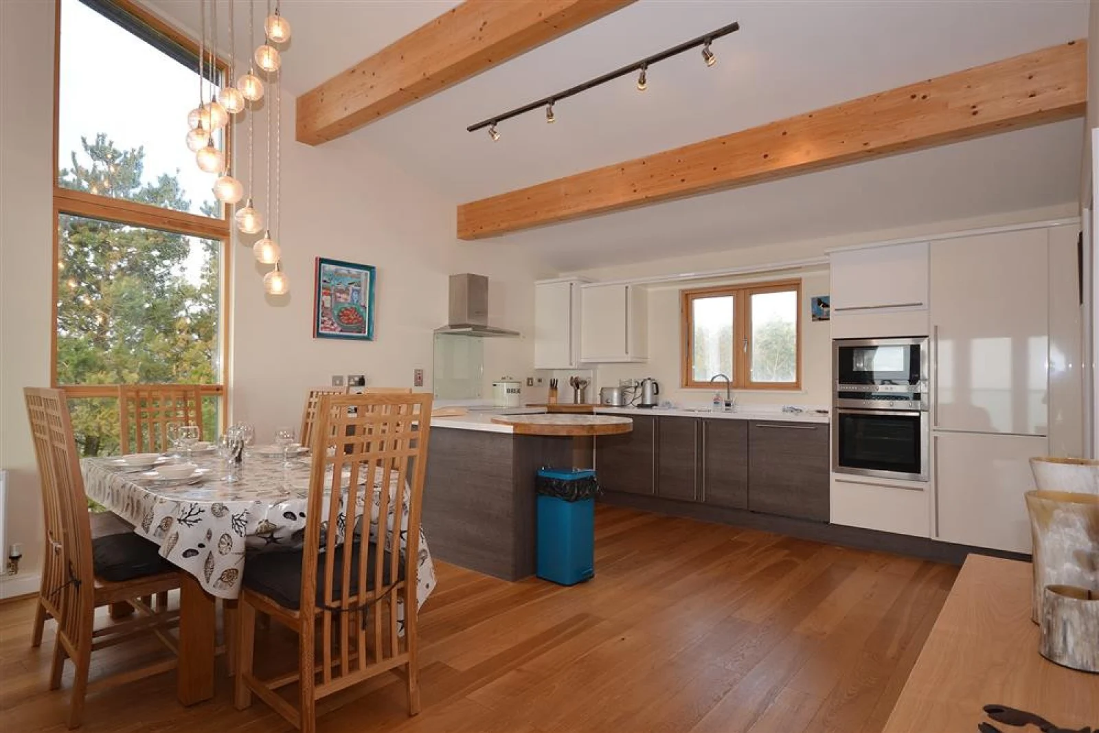The kitchen and dining area