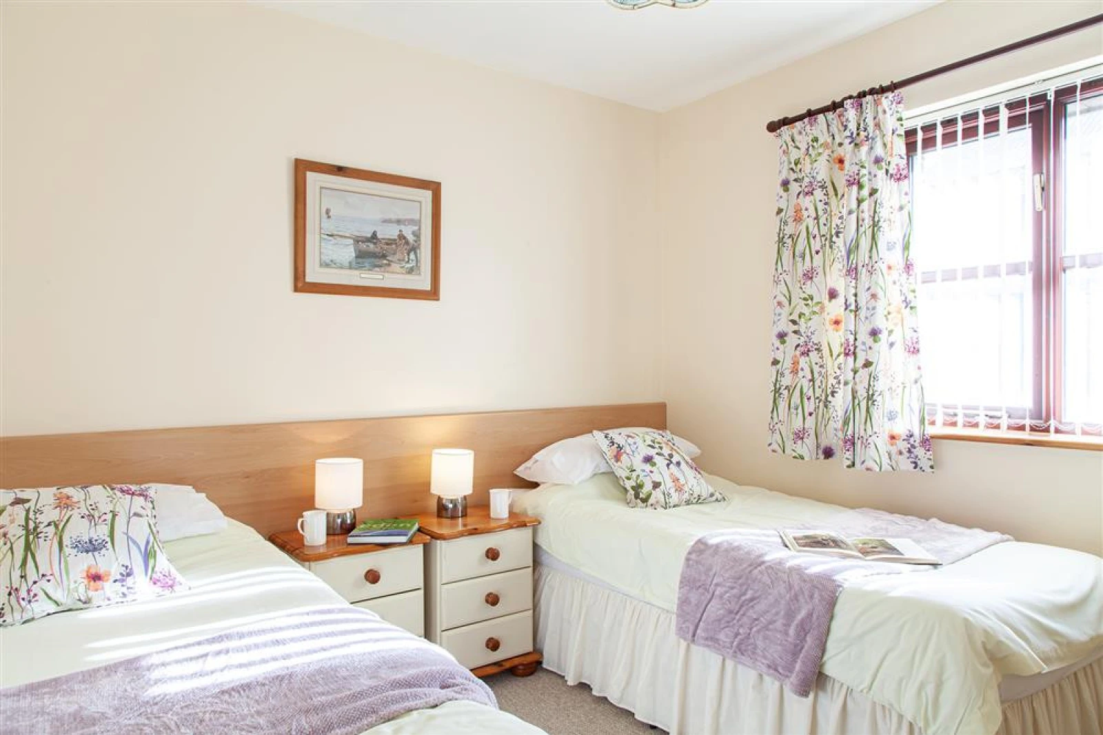 Twin bedroom