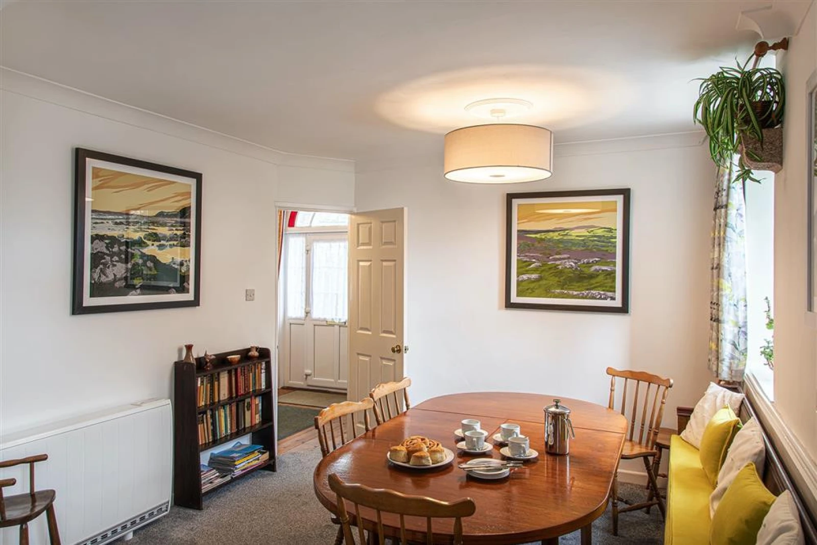 Dining area in Kitchen 