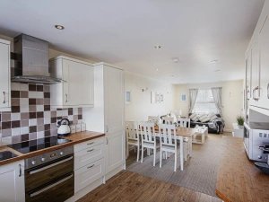 Property image 3 for THC723