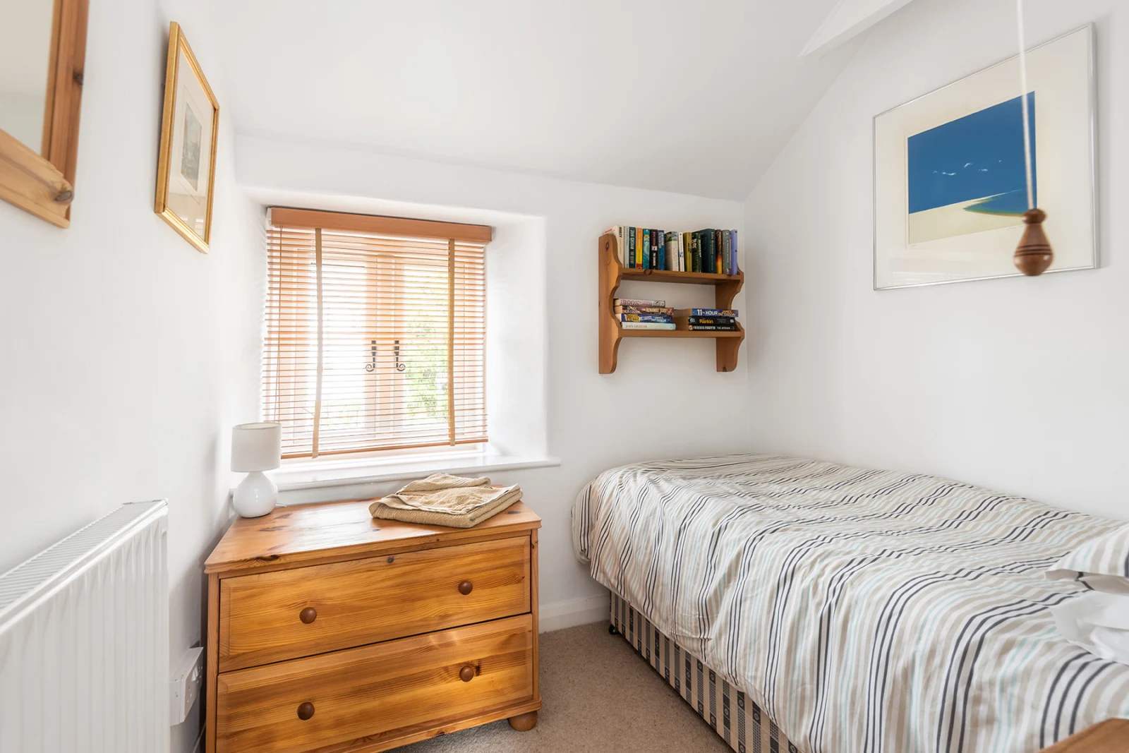Single bedroom