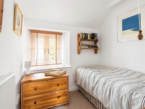 Single bedroom