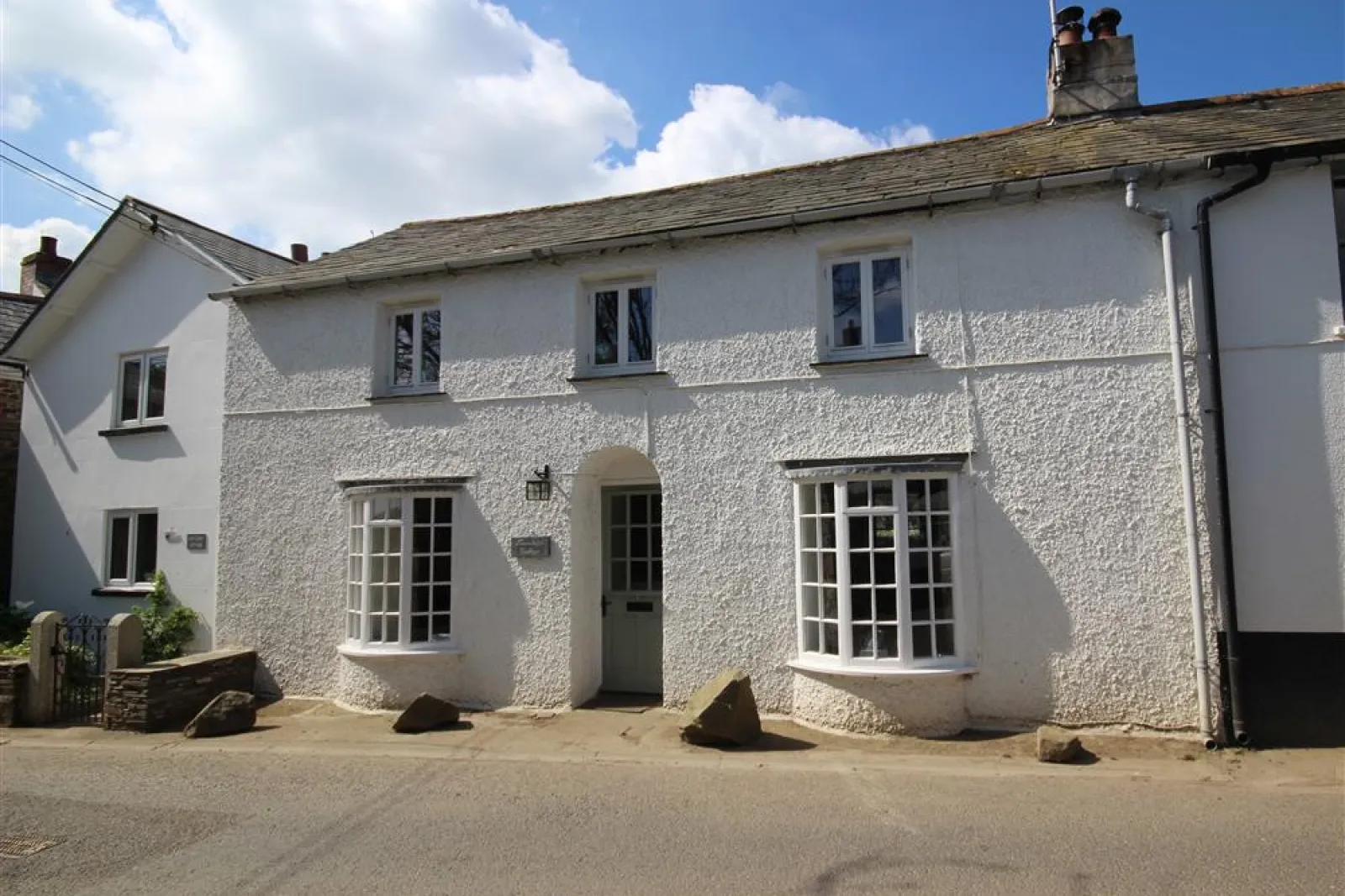 Fernleigh Cottage from the front