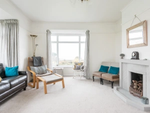 Spacious sitting room