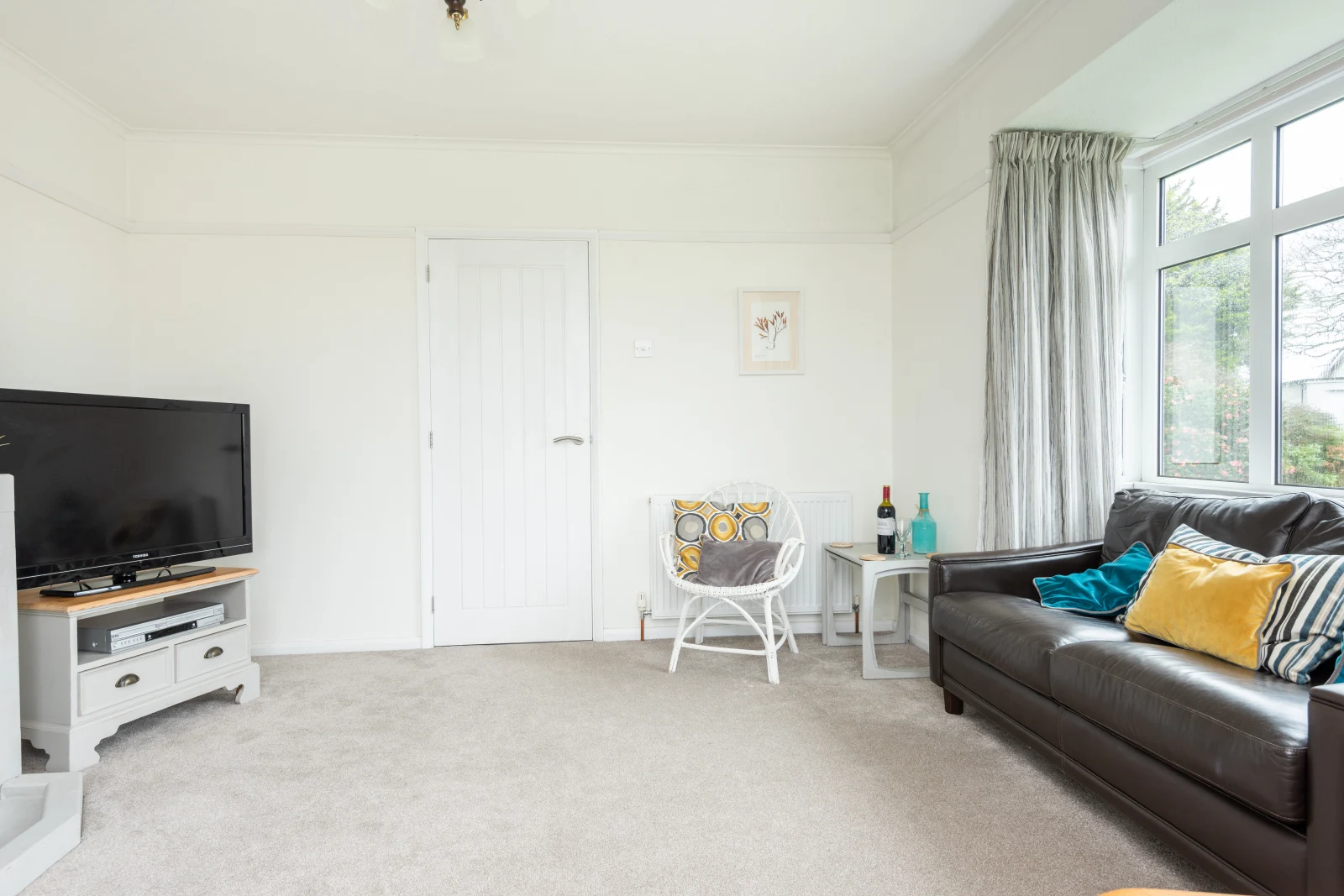 Sitting room cont