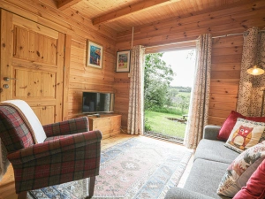 Property image 5 for THC869