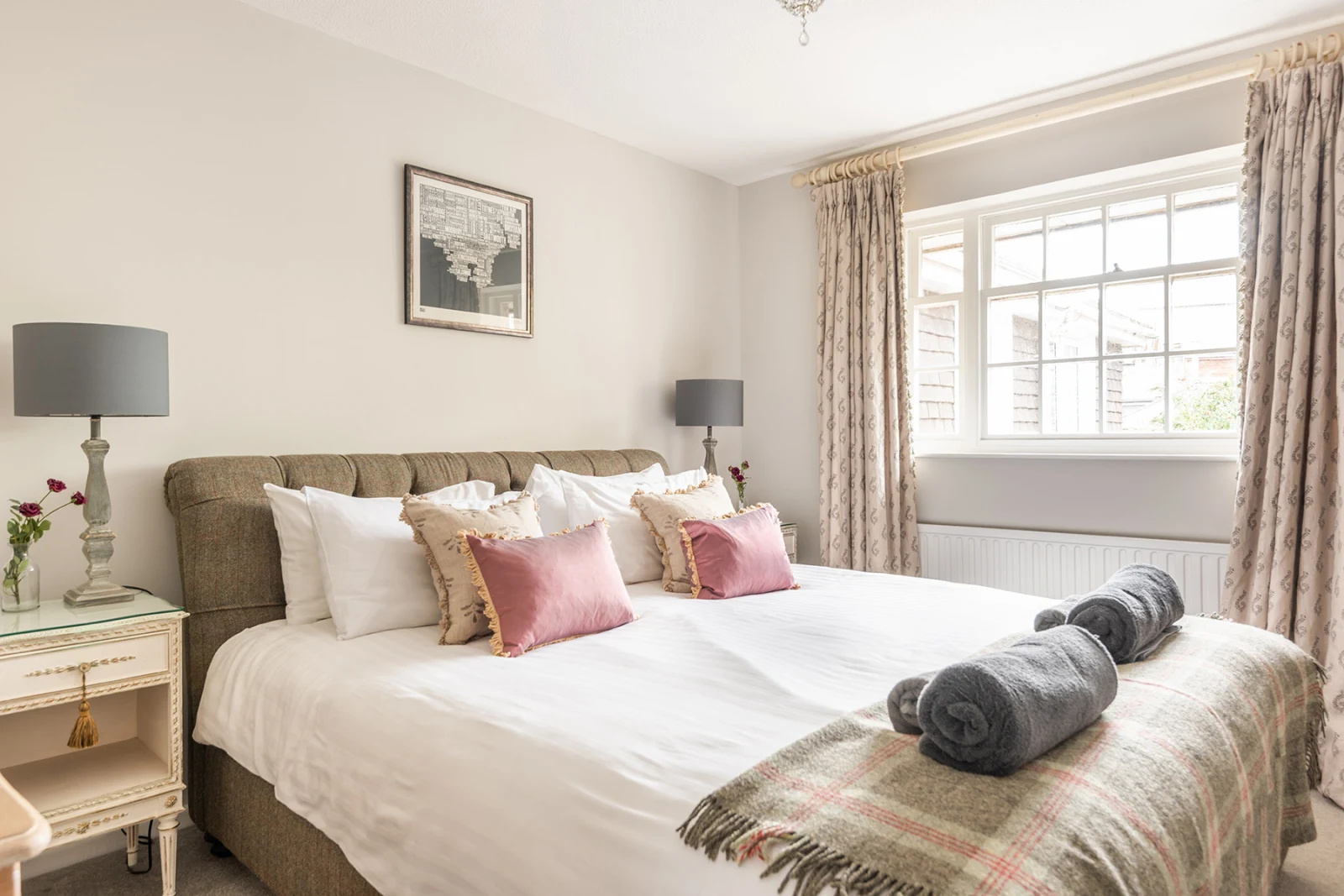 Bedroom 1, with super king bed-perfect for a relaxing break in Salcombe.