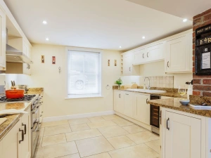 Property image 3 for THCA593