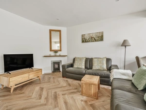 Property image 3 for THCA933