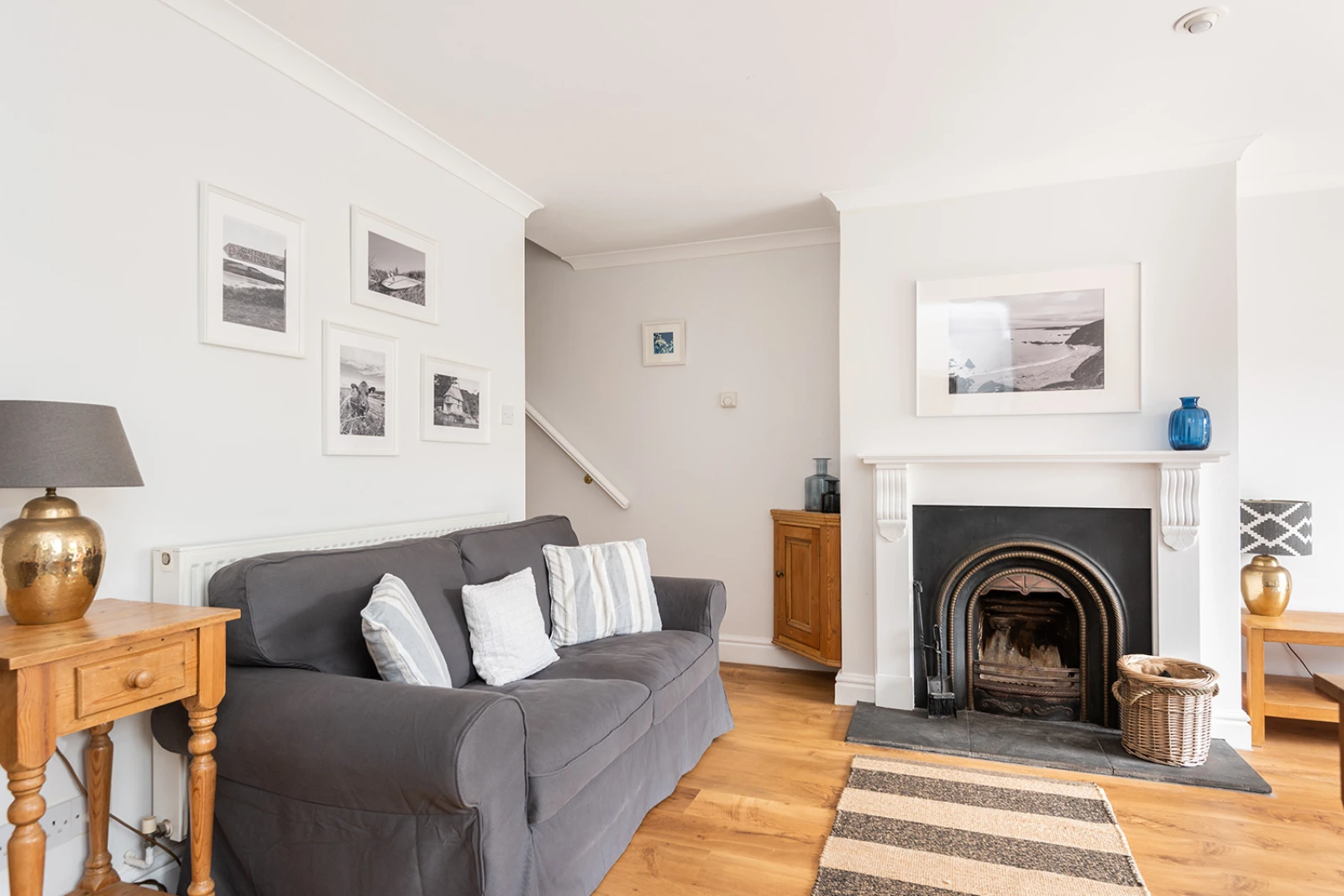 The cosy and spacious lounge.